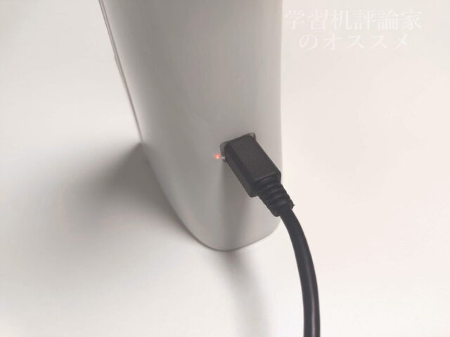 ニトリ・USB充電式ポータブル LEDデスクライト「DX-SX20WH」は2000mAhバッテリー搭載で4時間点灯