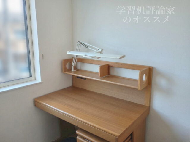 コイズミファニテックECL-357 on 浜本工芸No.02デスク
